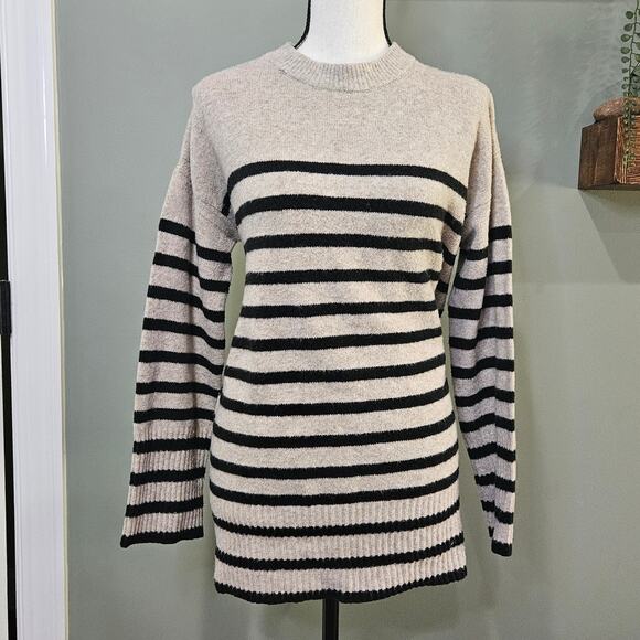 A New Day Women's Crewneck‎ Striped Tunic Pullover Sweater Size S - Picture 1 of 4